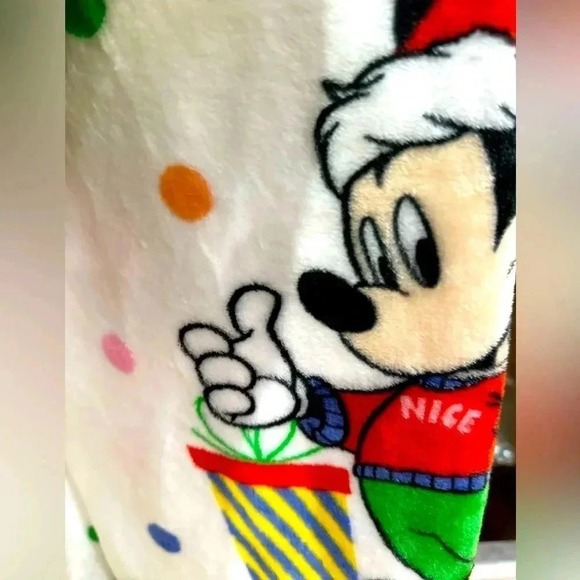 Mickey ❤️ Minnie Christmas Plush Throw blanket - Picture 6 of 8